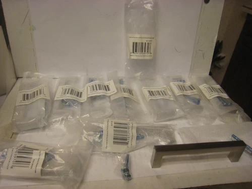 10 pcs  Hardware Resources 4" Stanton Square Cabinet Pull Satin Nickel 625-96SN - Picture 1 of 7