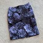 / Ann Taylor Blue Floral in Black Background Pencil Skirt Cotton Blend US 6 — photo 1
