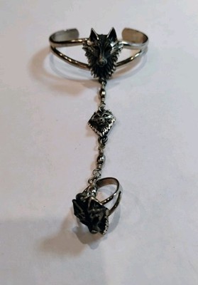 Pewter Wolf Slave Cuff Silver Tone Bracelet With Ring Attachment EJC 95