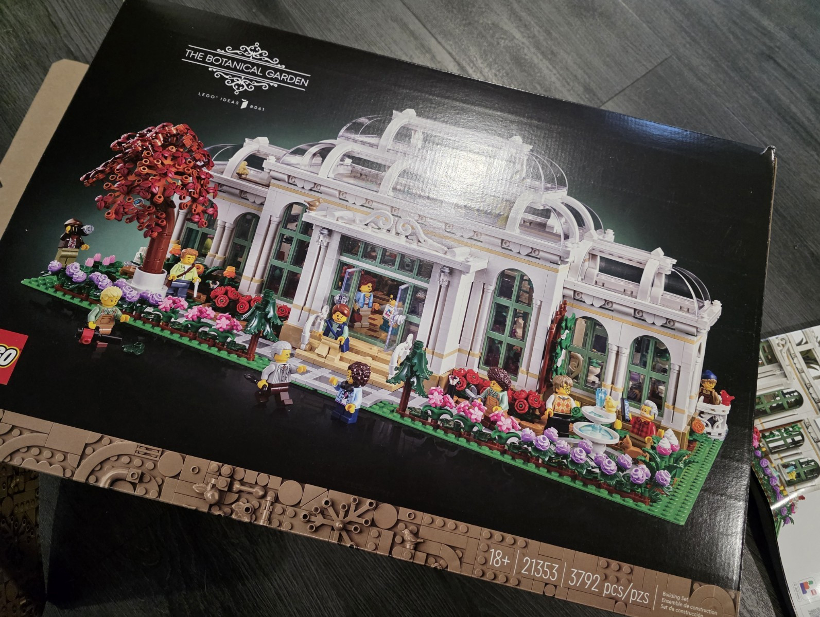 LEGO Ideas The Botanical Garden 21353 Complete Set 3792 Pieces Box 2024