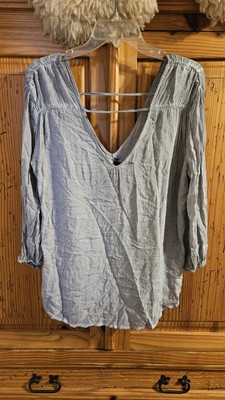 Womens Young Fabulous And Broke Size Medium Gray Deep V Neck Prasant Top