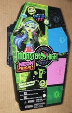 Monster High Skulltimate Secrets Neon Frights Ghoulia Yelps Doll