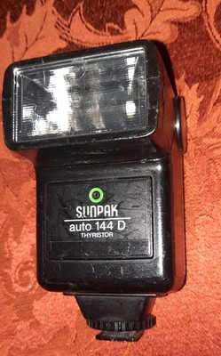 Sunpak Auto 144D Shoe Mount Flash-For Parts Only -NOT Working 