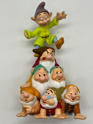 Snow White Seven Dwarfs Pyramid PVC Special Edition Figurine 5'' Tall Applause