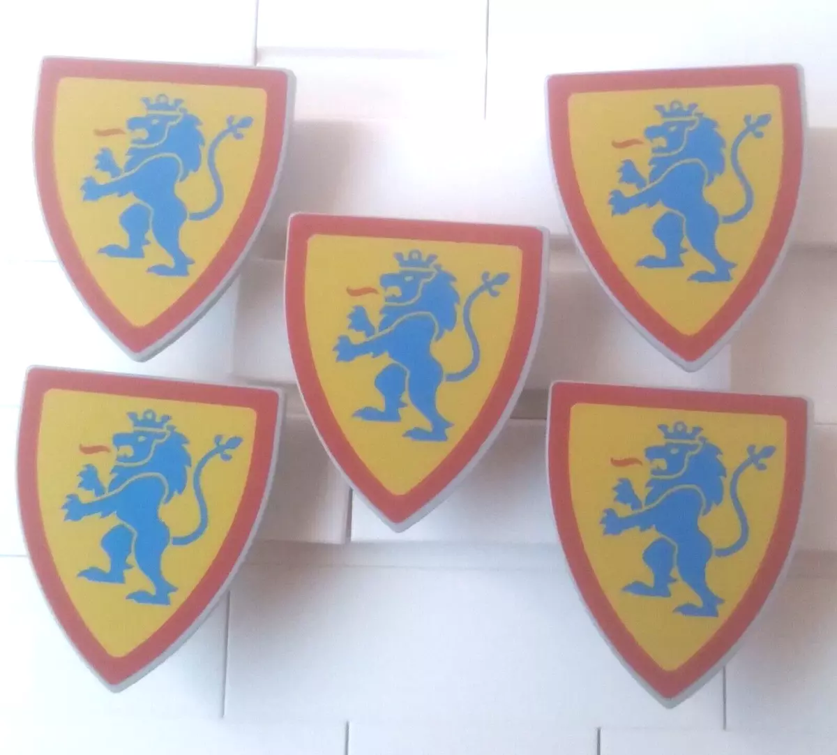 LEGO castle Lion Knights SHIELD BLUE Lion shields knight army 21325
