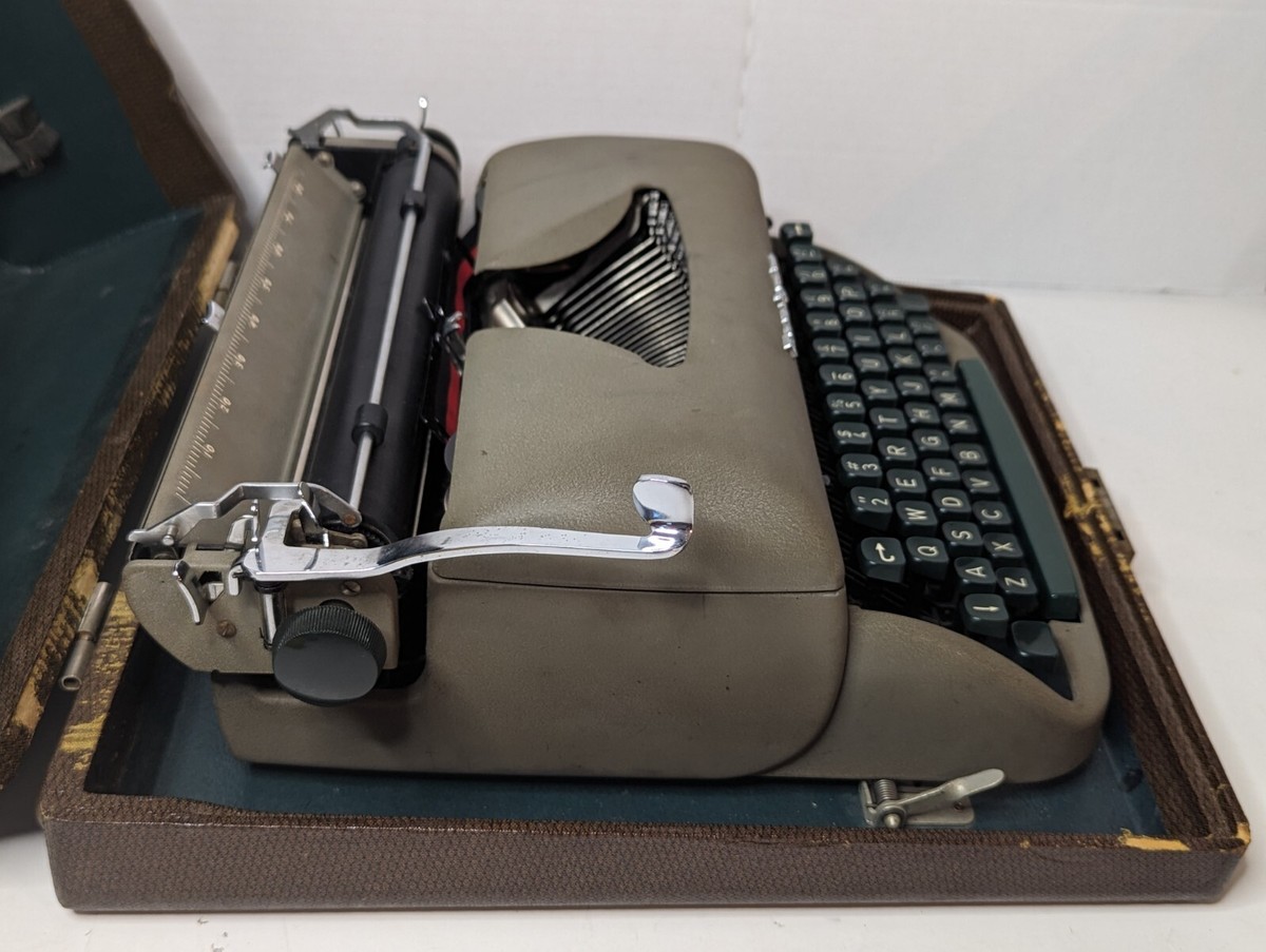 Vintage Remington Portable Travel Riter Typewriter W/ Case | eBay