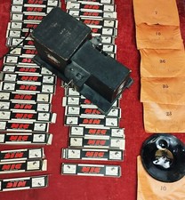 PROJECTEUR DE FILM NIC. N. 30967 AVEC ENVIRON. 40 FILMS. ESPAGNE. 1A MOITIÉ XXE