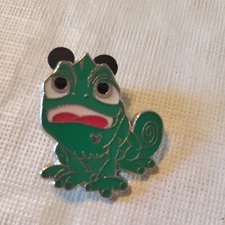 Disney Pin Pascal Hidden Mickey Green Tangled Princess Rapunzel