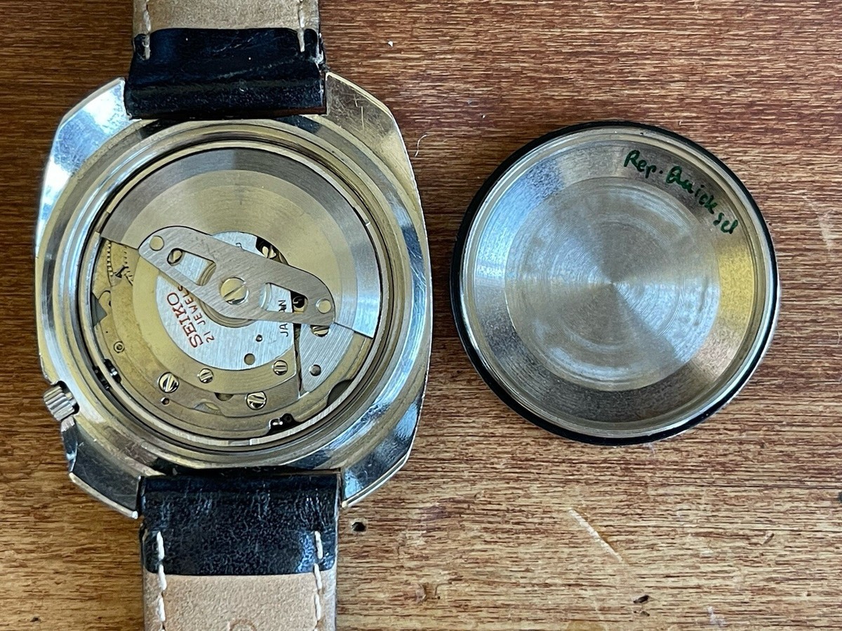 Vintage Seiko 5 Cushion Case 6119-7080 Crosshair Dial Day Date