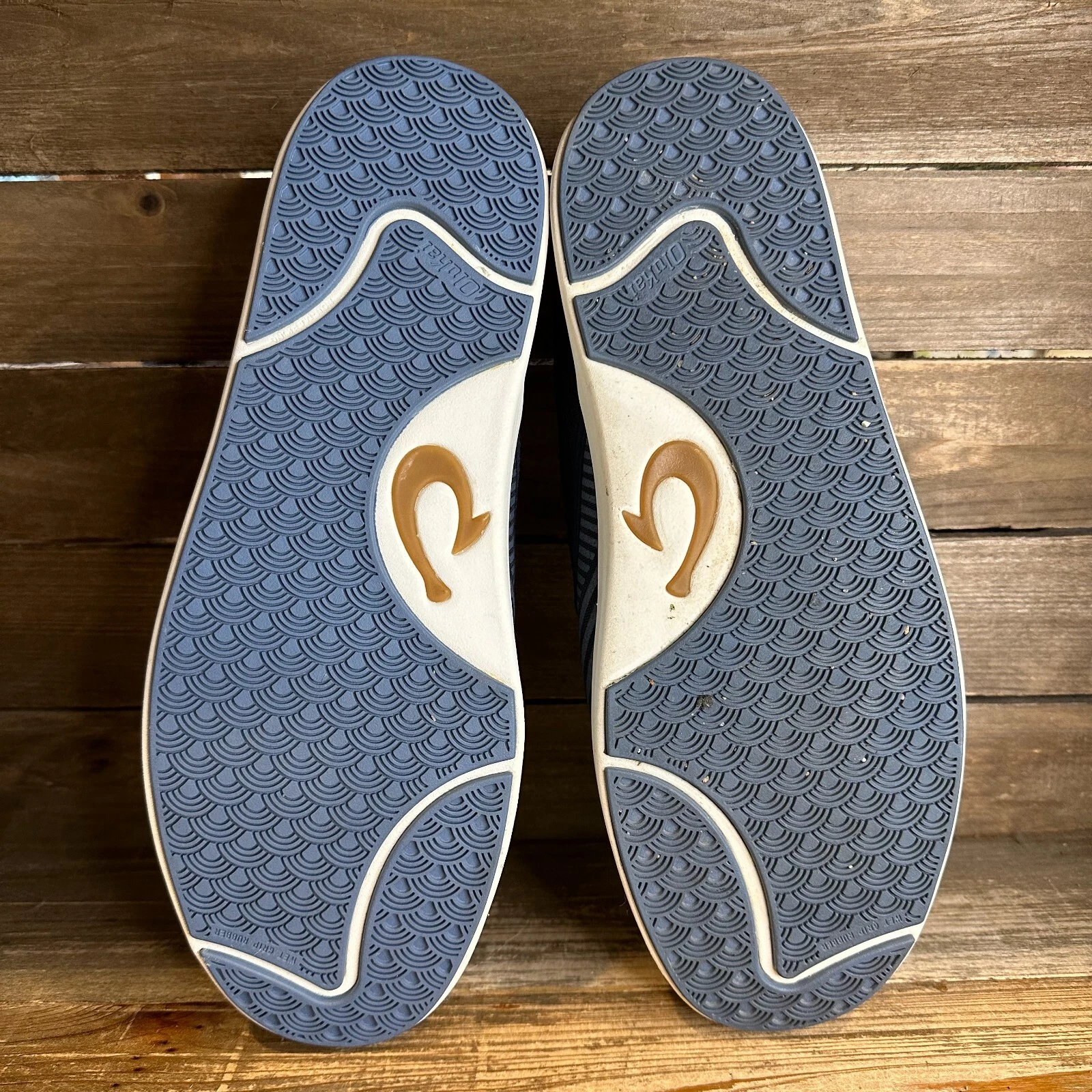 olukai canvas casual comfort shoes