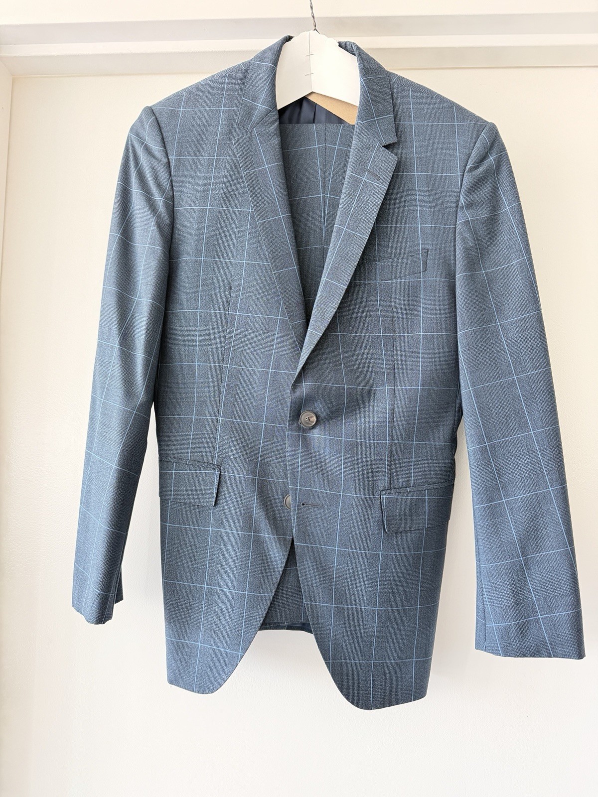 Hugo Boss Mens Blue Wool Mohair Suit IT50 40R Woven In Italy  Tailored Edition