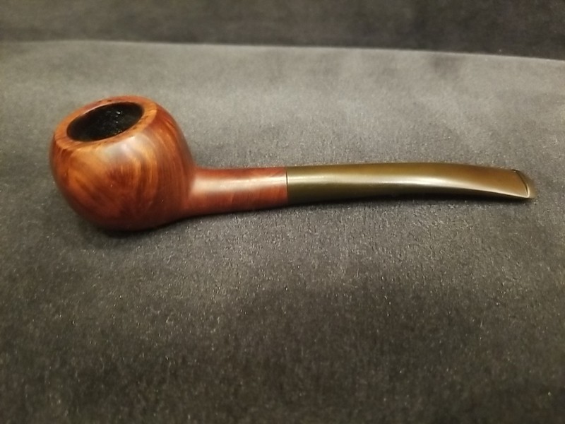Vintage A Beautiful Shaped Tobacco Smoking Pipe