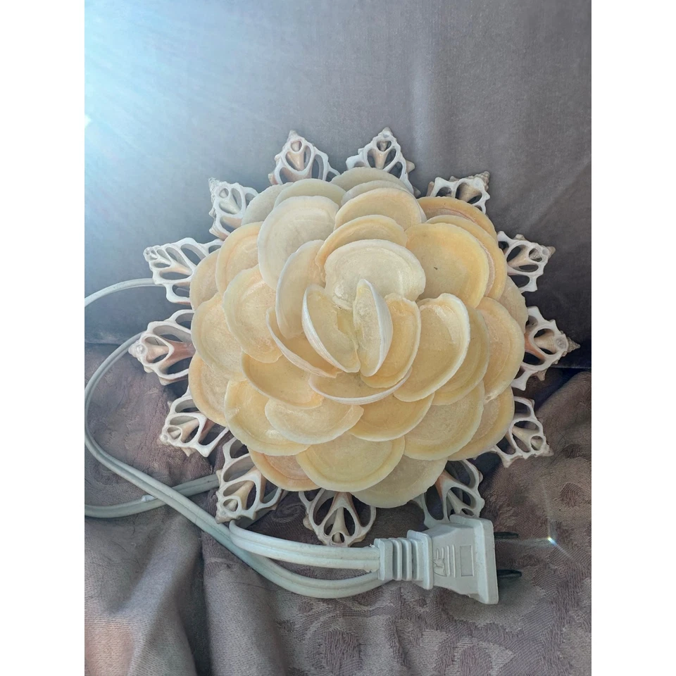 Vintage Natural Seashell flower Lamp Night Light Shell 6.5” retro nautical Mcm - Image 3 of 4