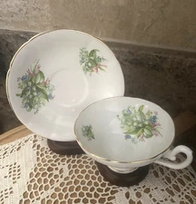 VTG RARE Crownford England Fine Bone China Teacup & Saucer "Lilly of Valley".