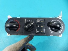 CONSOLE PLAQUE DE VENTILATION NISSAN SENTRA B15 00-06