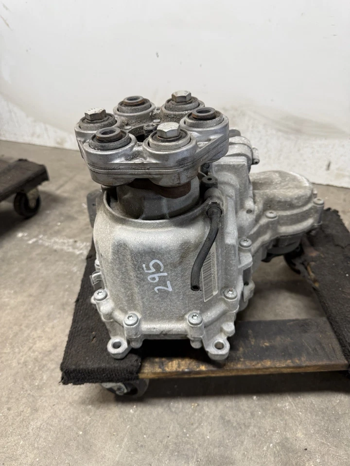 BMW F30 F32 F22 F06 F07 F10 F12 F02 TRANSFER CASE CARRIER BOX ATC35L OEM  low MI - Image 3 of 4
