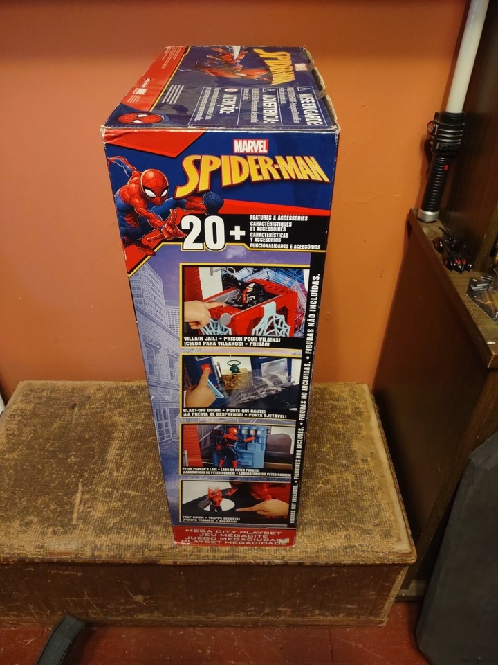 2017 Marvel Spider Man Mega City Playset 46" Tall New In Box Hasbro