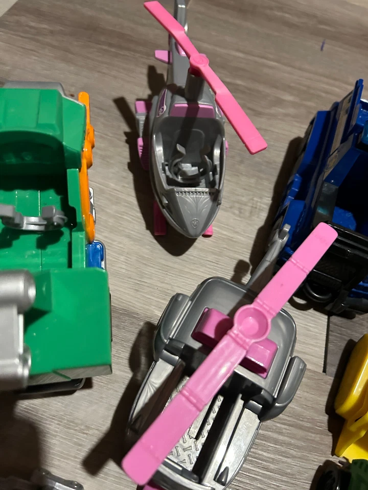 Enorme SET Lote de Figuras Mixtas de Patrulla Canina + Vehículos Foto 4 de 4