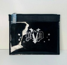 Kat Von D Nuevo Bolso de Maquillaje Negro Tachonado con Frente Transparente - 8x6.5′′ Nuevo