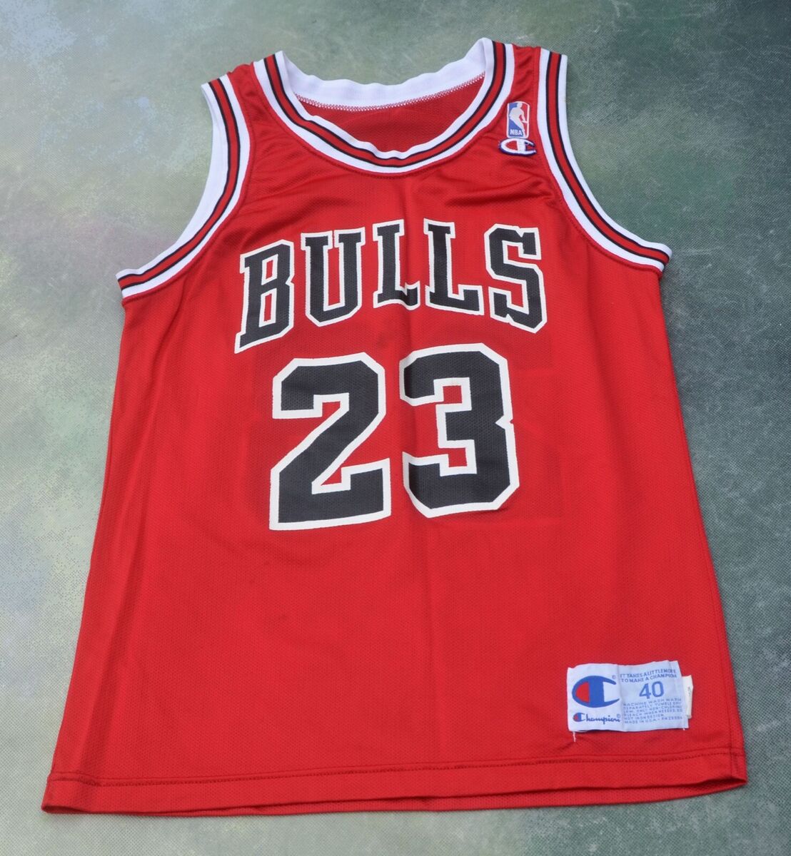 Champion NBA Chicago Bulls Michael Jordan #23 Jersey Size 40 Champion NBA Chicago Bulls Michael Jordan #23 Jersey Size 40