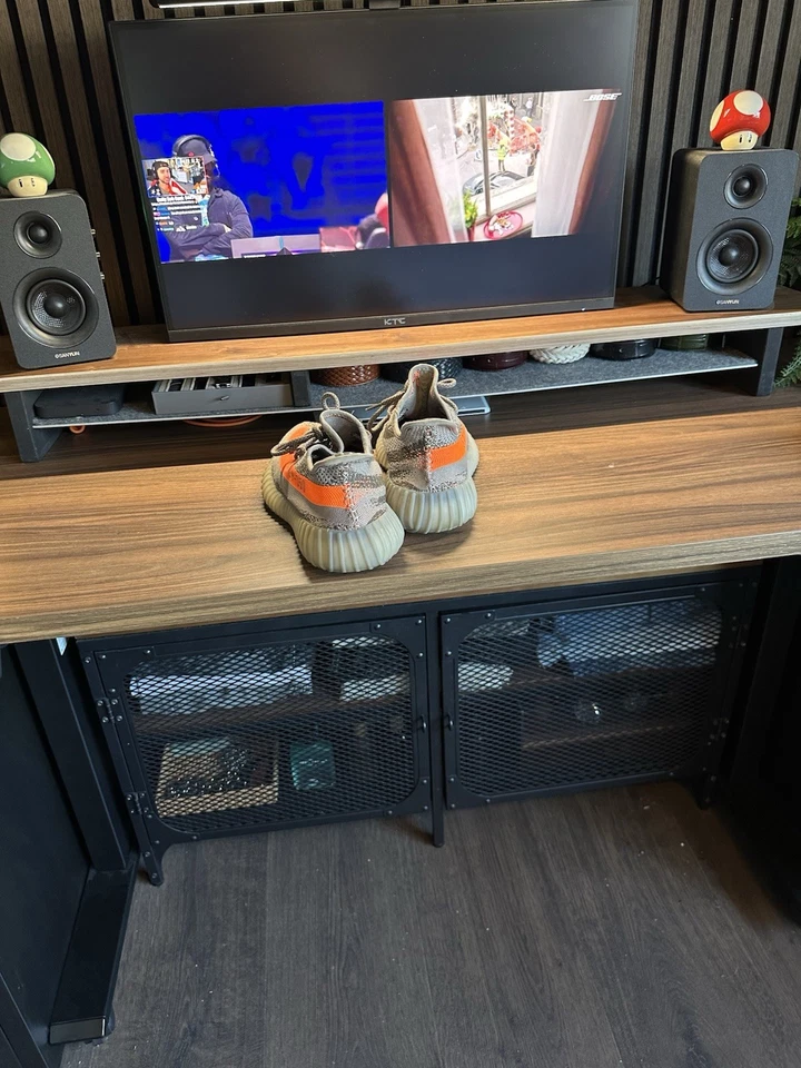 Size UK 9 - adidas Yeezy Boost 350 V2 Beluga, photo 2 of 5