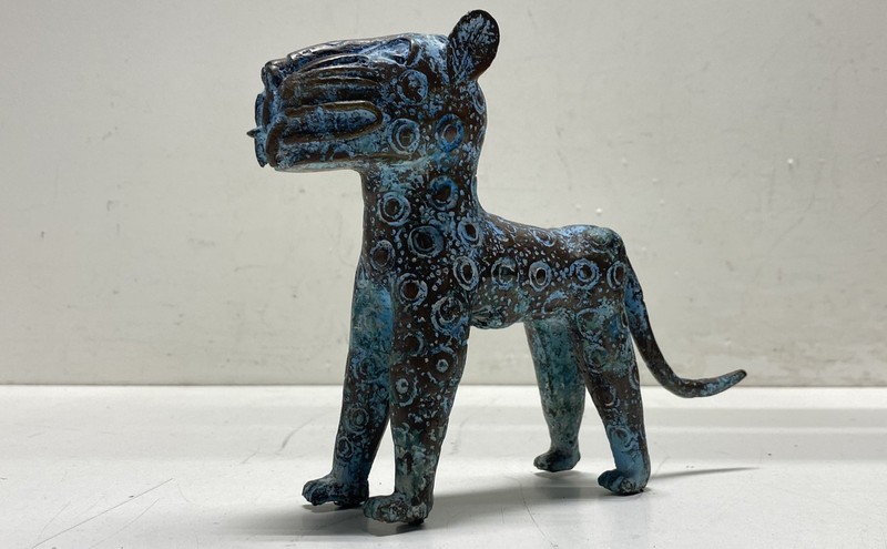 Unsigned Vintage Modernist Jaguar Bronze Sculpture Spotted Feline Statue 9x7