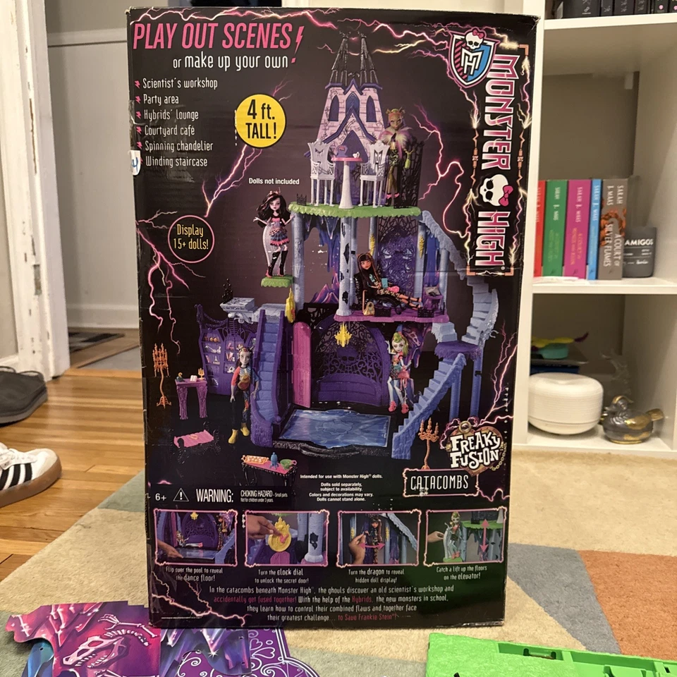 Monster High Freaky Fusion 地下墓穴城堡玩具套装带盒 * 不完整/已阅读 — 第 4/4 张图片