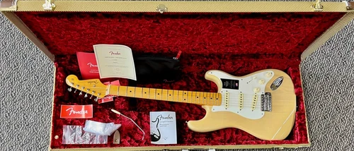 Fender American Vintage II 1957 Vintage Blonde Stratocaster w/Case - 8.2lbs