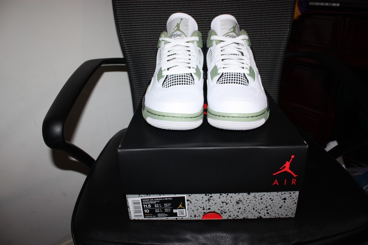 NIKE Air Jordan 4 Retro Seafoam Oil Green Size 11.5W / 10M AQ9129