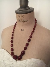 Ancien Collier Vintage Bakelite Pierre Rouge ??