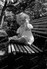 negativ-Kranenburg-Land-Leute-Mann-cute little Girl-1940-WW2-Sitzbank-29