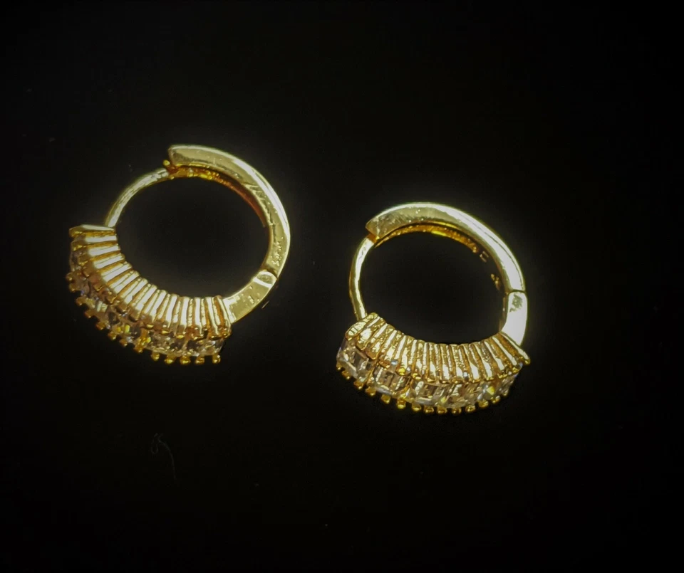 儿童或青少年或娇小审计 14K GF 黄金 Huggie 耳环 穿孔耳环 — 第 2/4 张图片