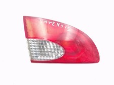 Feu arrière Toyota AVENSIS