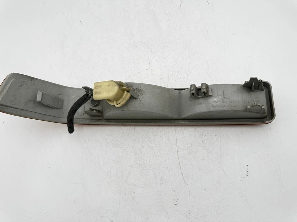 Luz de estacionamiento derecha para pasajero Chevrolet Blazer 1998-2005 usada OEM 16524256 Foto 2 de 4