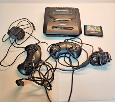 Sega Genesis Model 2 MK-1631 Game System With 2 Controllers & Sonic 2 Game