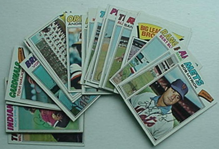1977 TOPPS BASEBALL CARD SINGLES (1-250) *** 60¢ EACH+ ***$3 MINIMUM***