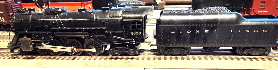 Lionel 2056 HUDSON LOCO AND 2046W TENDER IN GOOD CONDITION, RUNS WELL. - Image 2 of 4