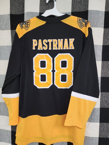 New* BRUINS PASTRNAK #88 JERSEY HOME COLORS SIZE Medium MENS*NWT Licensed - Picture 3 of 3