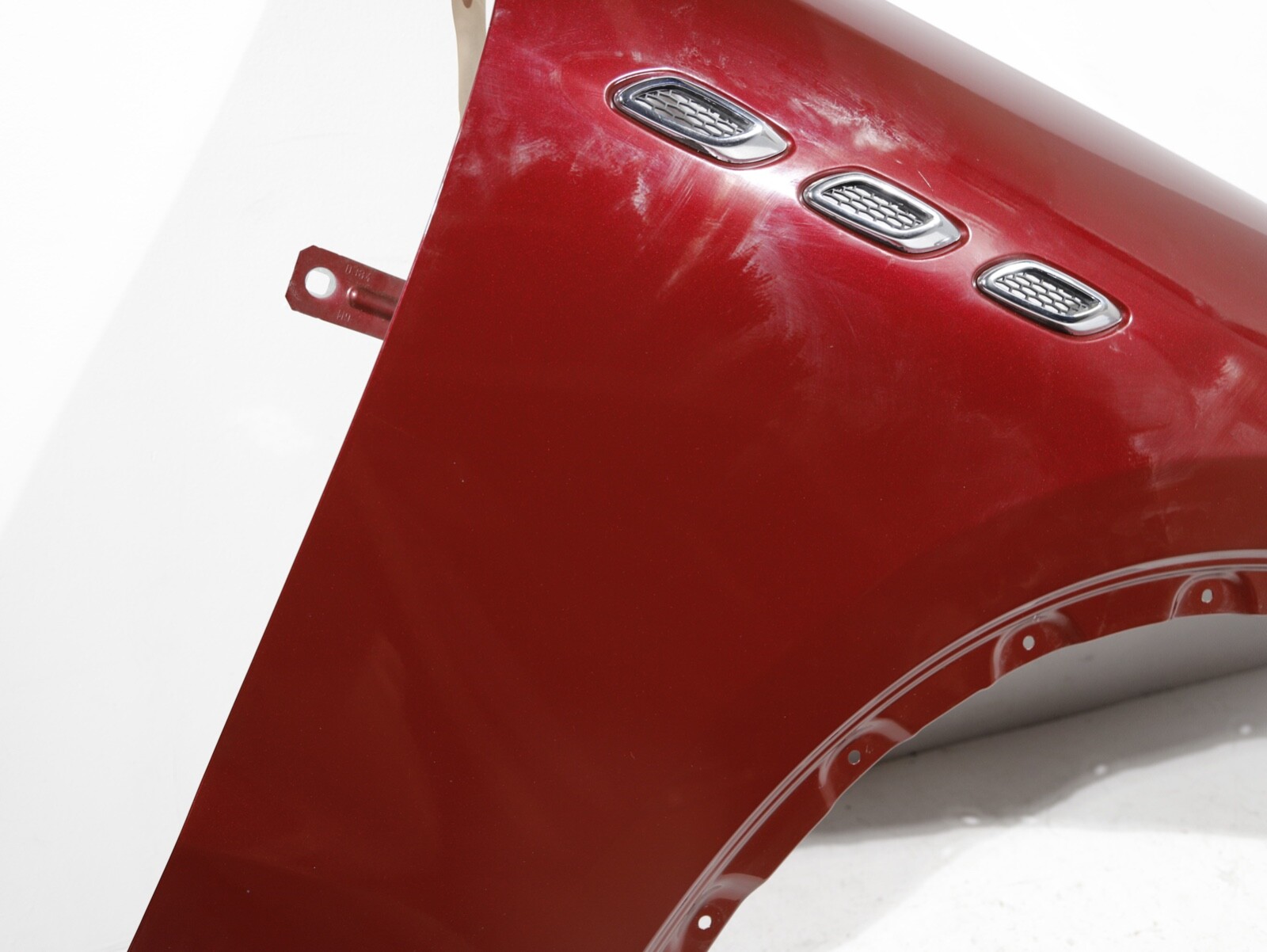 2017-2023 MASERATI LEVANTE FRONT RIGHT SIDE FENDER ROSSO RED 129B OEM 69K