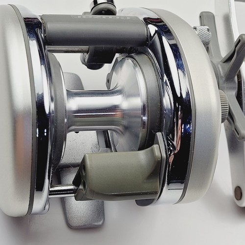 Shimano Cruzar 100 Baitcasting Reel - CRZ100 New No Box R/H Silver - Picture 14 of 17