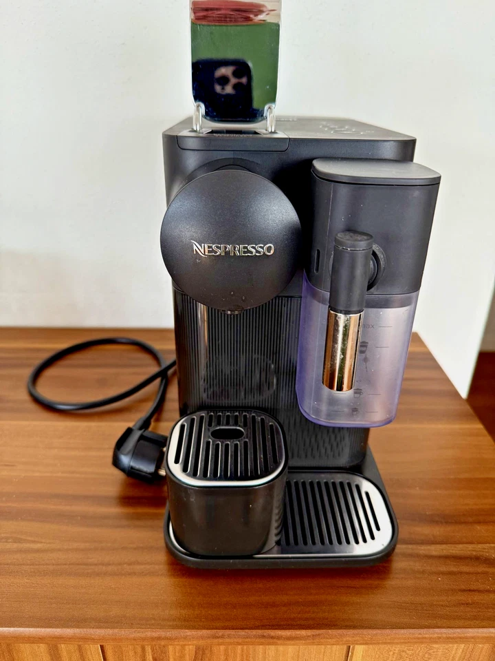 De'Longhi Lattissima One EN510.B, Foto 1 von 5