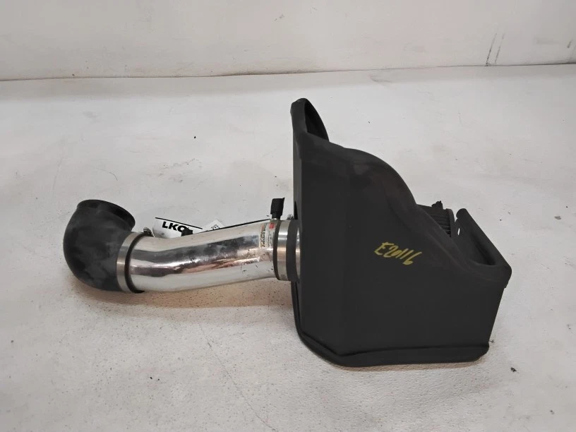 Entrada de aire frío K&N para Dodge Challenger 2013 Foto 2 de 4