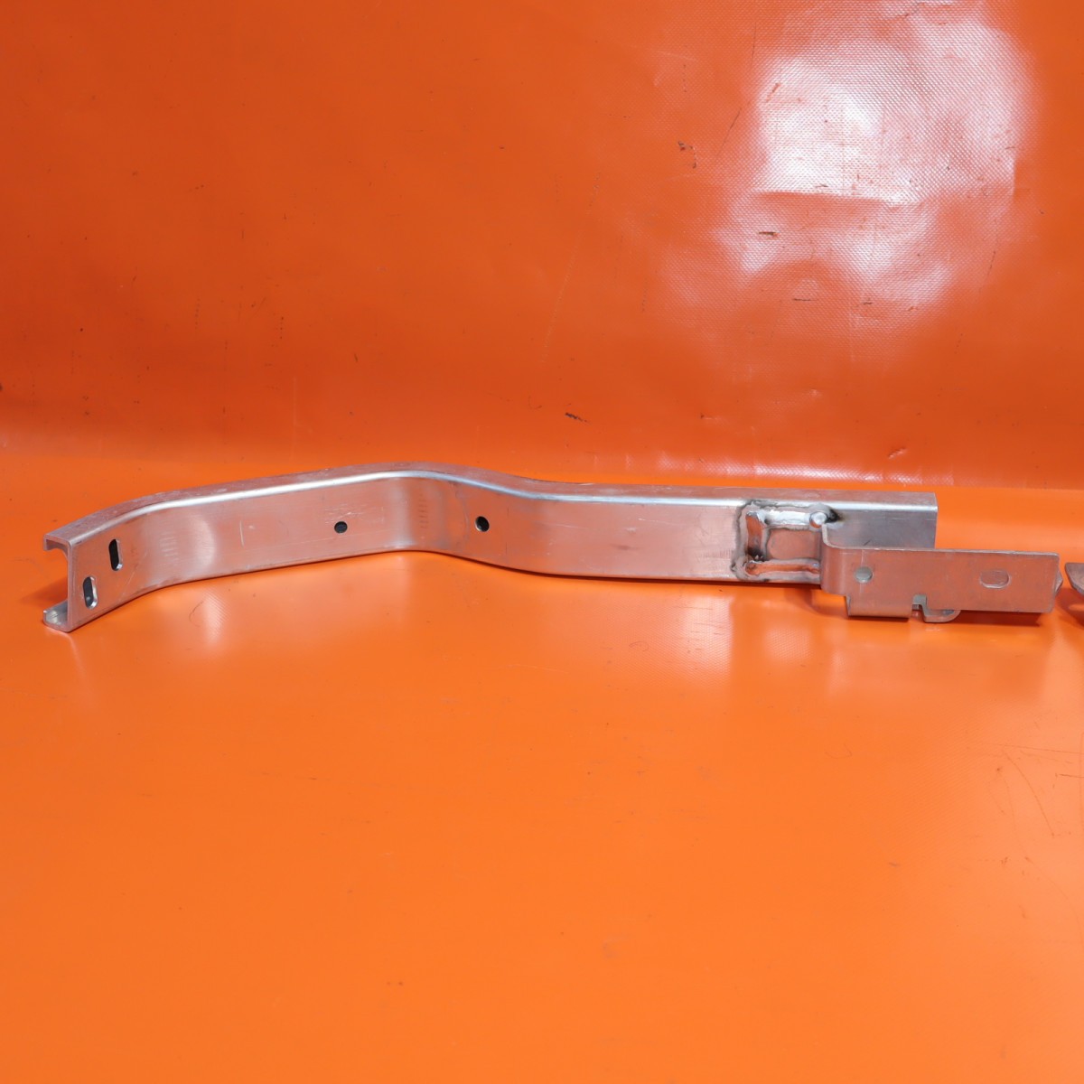 BENTLEY FLYING SPUR SUPPORT BRACKET RIGHT LEFT FRONT 2020-2023 3SD821184 OEM