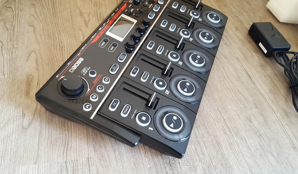 Boss RC-505MKII Desktop Loop Station Boxed w/Power Supply Excellent - FREE POST - Image 4 of 4