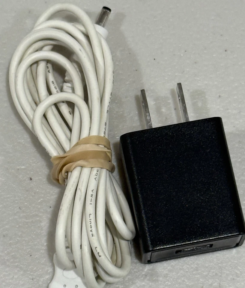 Dual Charging Station Dock Rechargeable Battery for Wii U Controller not tested - Image 3 of 4