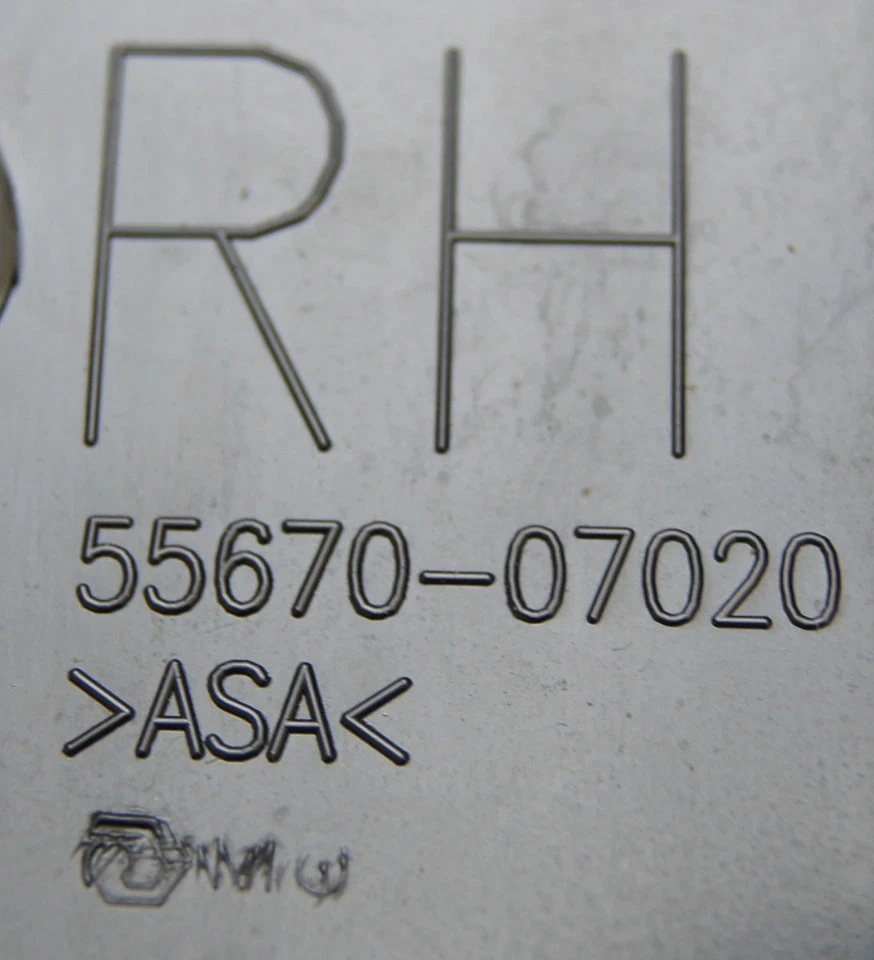 2011-2012 Toyota Avalon painel central aberturas AVAC prata novo fabricante de equipamento original 5540507020 - Imagem 3 de 4