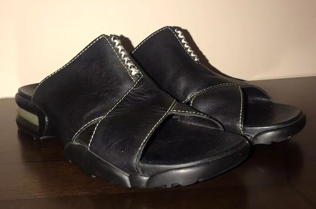 nike leather sandals