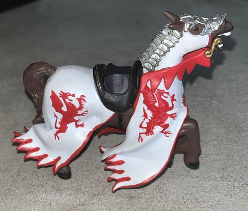 DRAGON KING'S KNIGHT & HORSE RED PAPO KNIGHTS - Picture 6 of 12