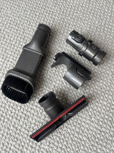 BN Genuine Dyson accessory bundle - Picture 1 of 4