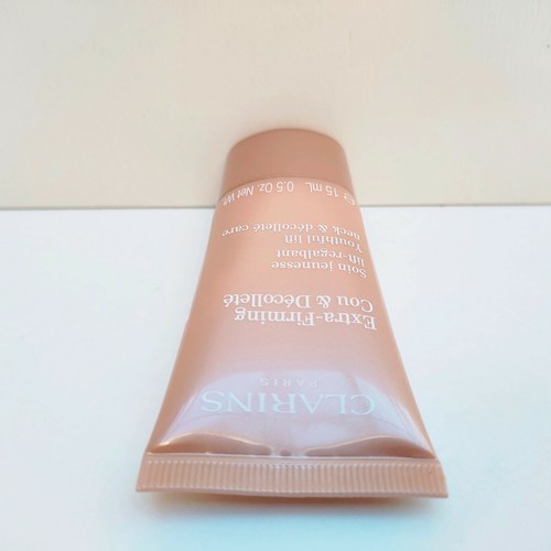 Clarins Extra Firming Youthful Lift neck & décolleté Care, 15ml, Brand NEW - Picture 4 of 5